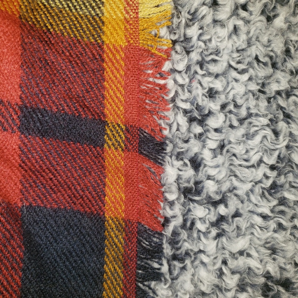 Fall Triangle Scarf - Picture 3 of 4